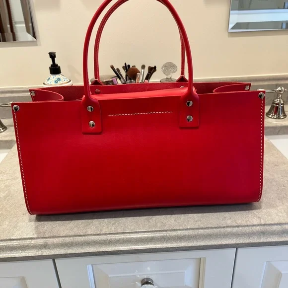 ❤️FINAL REDUCTION❤️. PRICE FIRM.
Vintage Kate Spade Handbag - Picture 2 of 14